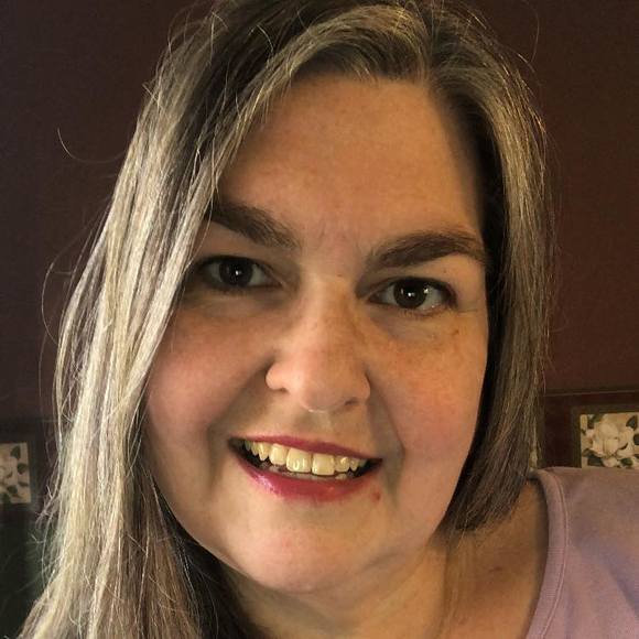 Meet your Posher, Jennifer - Picture 1 of 1